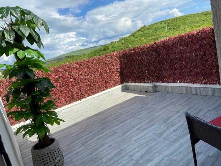 Apartament cu 2 camere decomandat, mobilat în Bucium
