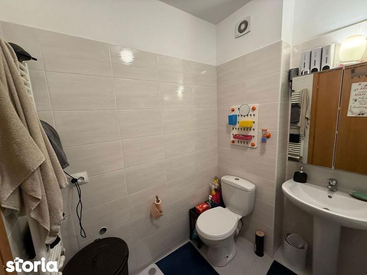 Apartament cu 3 camere si doua bai. Comision 0 - 4