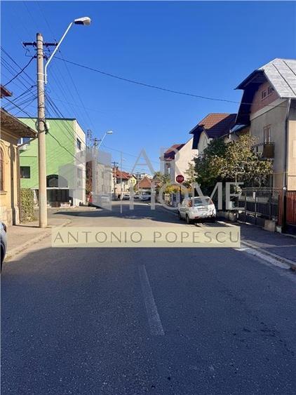 Casa 4 camere, 2 intrari, Ploiest, Bd. Castanilor - 23