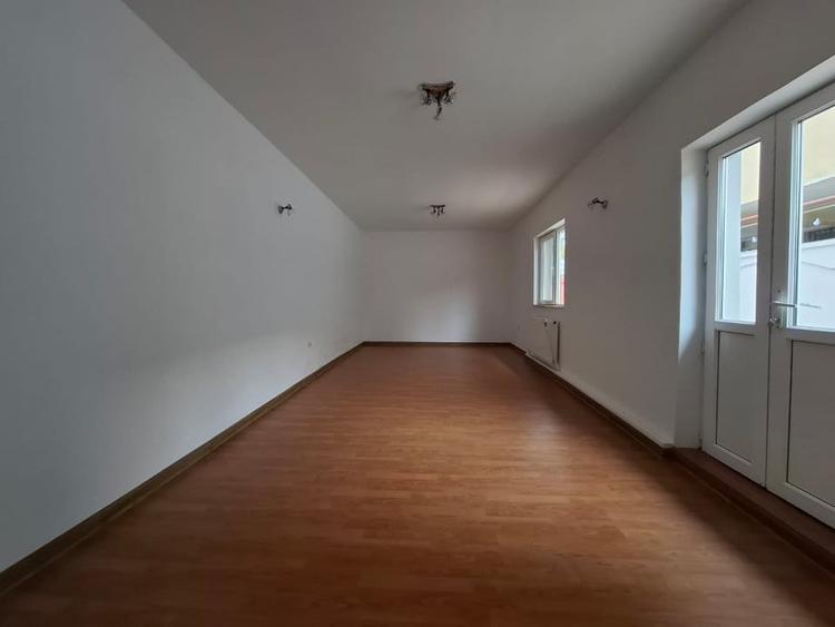 CASA 3 CAMERE  |  TROCADERO  |  COICIU - 3