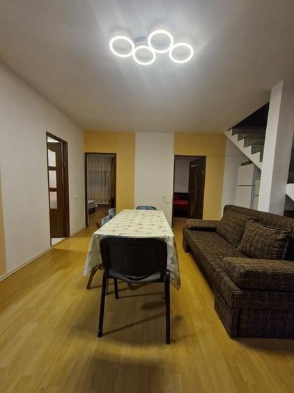 Casă cu 4 camere cu Teren 1000 Mp în Central