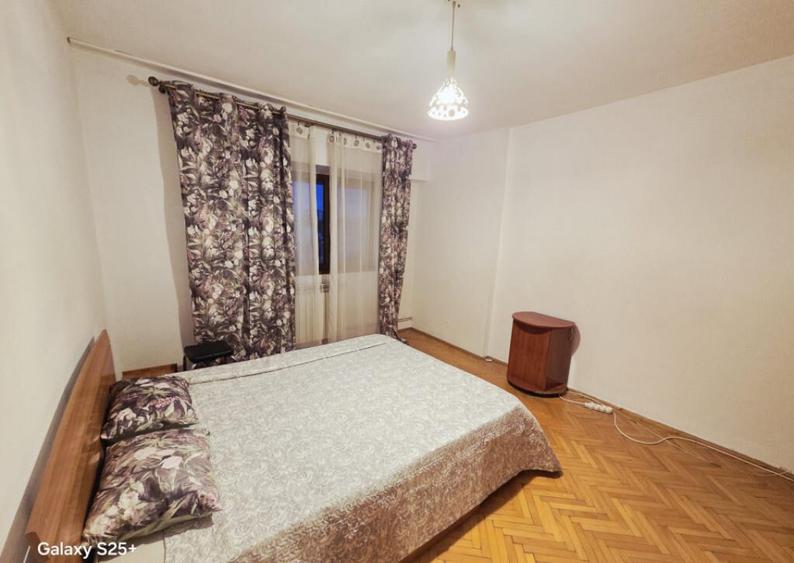 Ap 1 cam D, Gara, vis a vis Mc donalds - 7