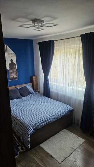 Apartament cu 3 camere de vanzare - 2