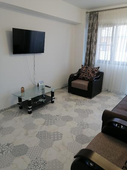 Apartament cu 3 camere, pentru inchiriat, Ramnicu Valcea - 12