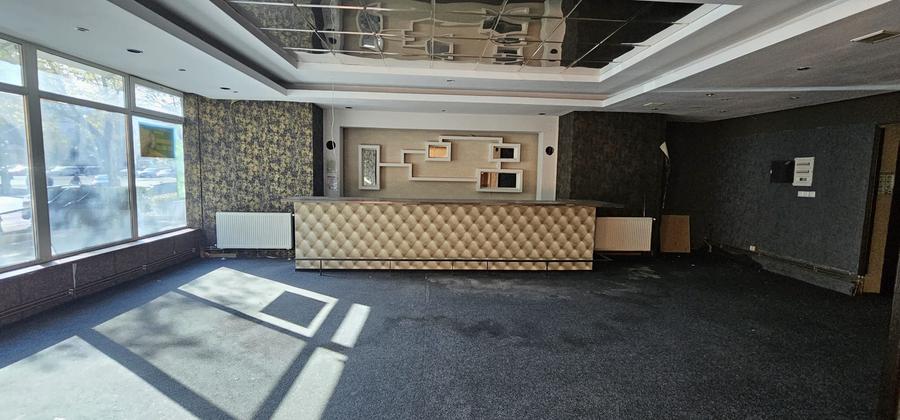 Inchiriere spatiu comercial stradal, 120 mp cu vad, intrare in Racadau . - 3