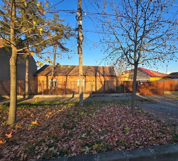 Fratelia- Casa si teren- 1439 mp - 1