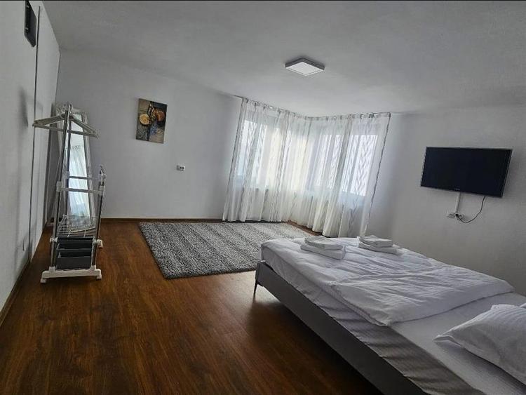 Casa 5 camere de inchiriat in Florilor - 6