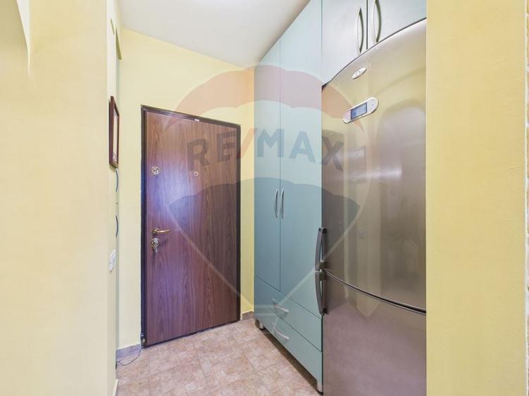 Apartament cu 2 camere de vânzare pe strada Londra in zona Capitale - 17