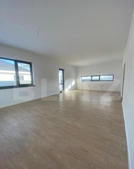Casa spa?ioasa de vanzare, cu 4 camere, 120 mp, zona Unir - 15