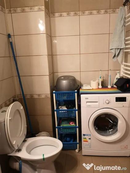 Garsonieră decomandată în Central