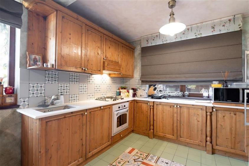 RECO Vila cu 5 camere str. Apateului- zona Nufarul - 11