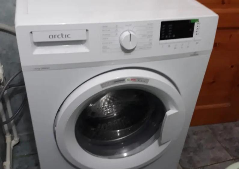 Vand apartament 2 camere decomandat - 2