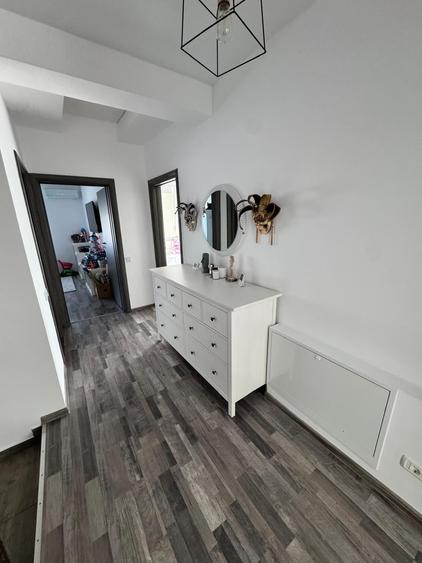 Casă individuală cu 4 camere cu Canalizare în Măgurele