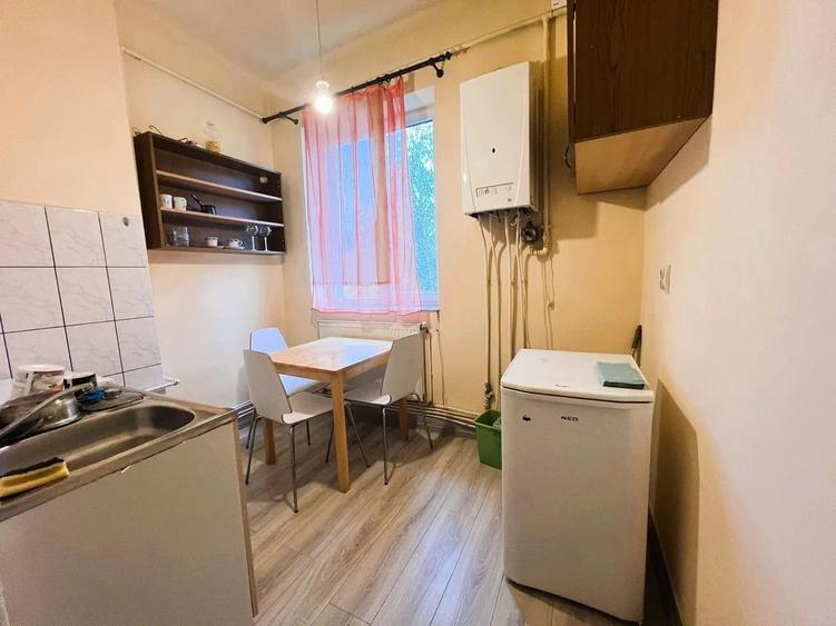 Apartament 1 camera decomandat, suprafata utila 42 mp, str Aurel Suciu - 7