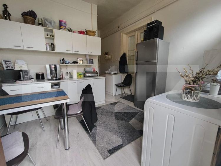 Sub pretul pietei ! Apartament de vanzare - zona Centrala - 5