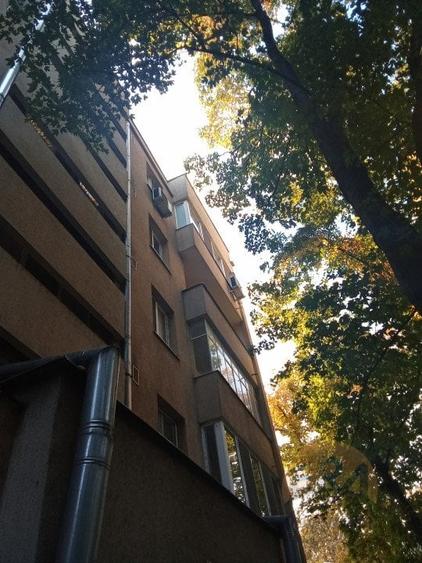 Apartament 4 camere,Bloc reabilitat ,Decebal, Str. Splaiul Crisanei - 15