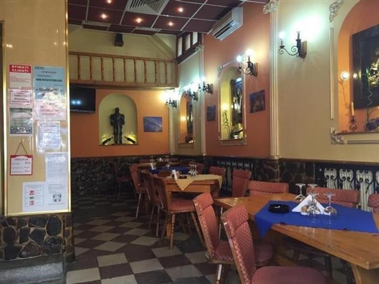 Propun spre vânzare un spațiu comercial excelent situat în zona Universitate - 7