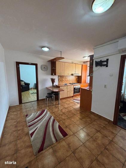 De vanzare apartament cu 2 camere decomandat, zona Scolii nr.1 53.000e - 5