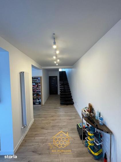 Casă cu 4 camere cu Teren 300 Mp în Central