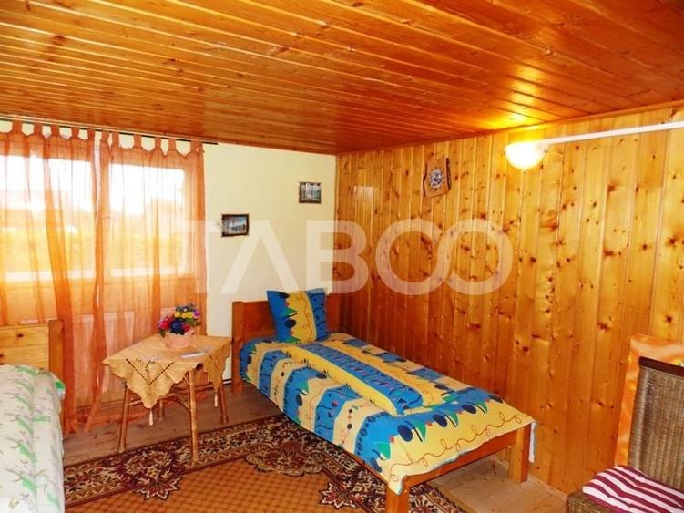 Pensiune la cheie 13 camere  15 locuri parcare si teren 3000 mp - 38