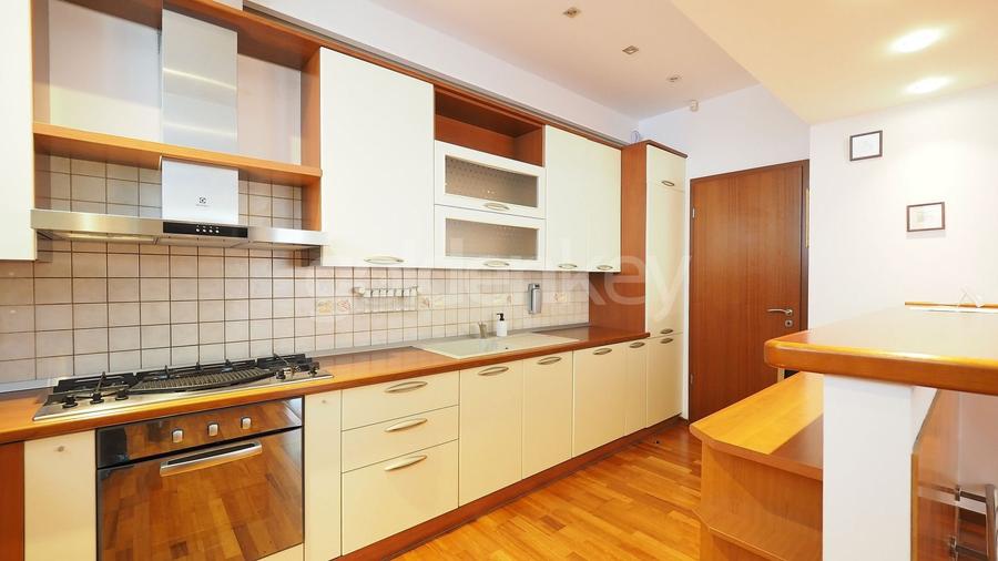 Apartament spatios cu 4 camere | mobilat | vedere libera | 2 garaje - 5