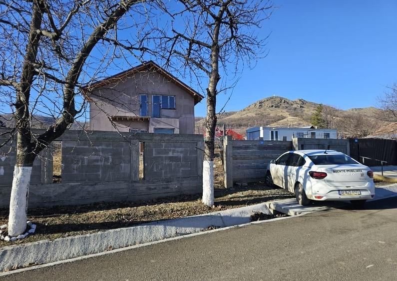 Casa constructie la rosu 2018 ---Bca in NICULITEL - 5