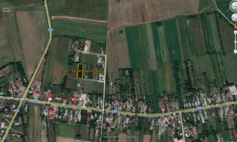 Vând teren intravilan.Terenul are 1120m,deschidere 20 m.Utilitati la poarta. - 1