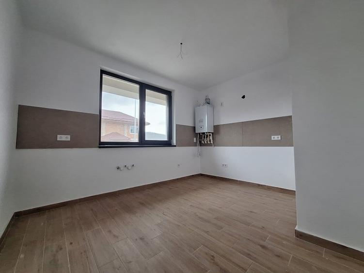 EXCLUSIVITATE! Casa tip duplex,  finisaje premium, curte, 2 locuri de parcare - 2