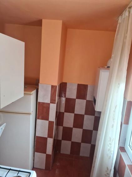 Garsoniera de inchiriat in zona insulei de agrement bacau - 5