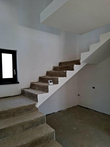 Casă / vilă Mărăcineni / Argeș , finisaje moderne ! - 23