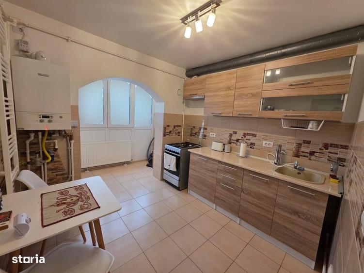 2 camere, decomandat, str. Cuza Voda, etaj 2, mobilat, utilat - 4