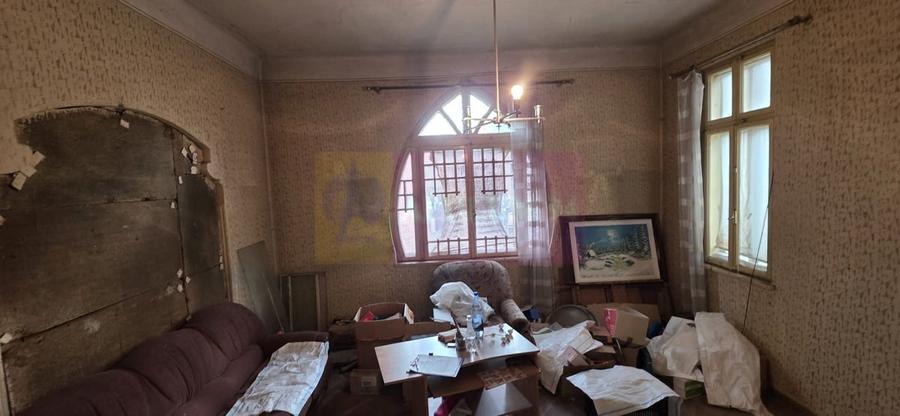 Apartament 6 camere in casa, Campina zona centrala - 1