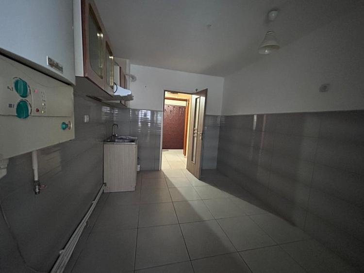 Apartament 3 camere, zona Centrala, parter cu balcon, suprafata 71mp. - 5