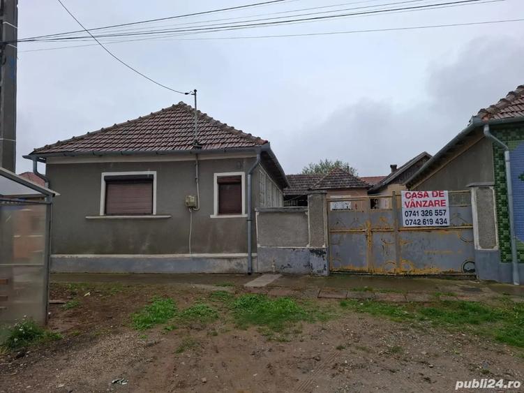 De vanzare casa in centrul satului Cordau Baile Feli - 2