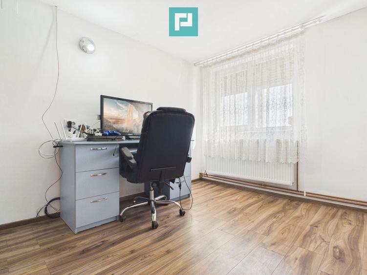 Casă retrasă Pișchia – 4 camere, teren 920 mp - 2