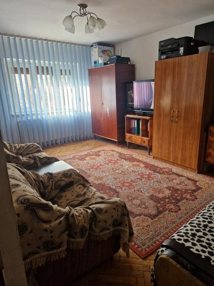 Apartament cu 2 camere decomandat în Popoveni