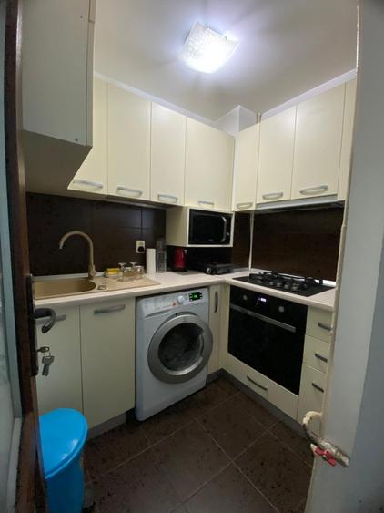 Garsoniera cu balcon etaj 1, mobilata si utilata, zona Mall - 3