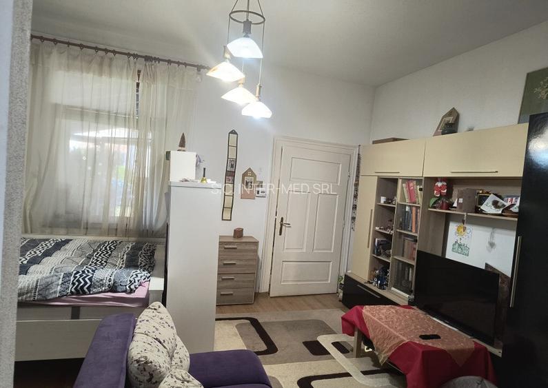 De inchiriat apartament 3 camere Cisnadie, zona ultracentrala De inchiriat apartament 3 camere Cisnadie, zona ultracentrala