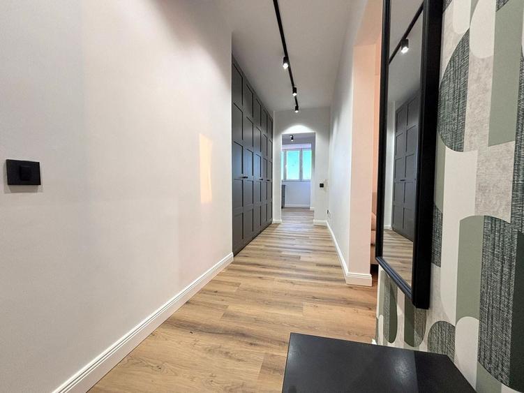 Apartament cu 3 camere semidecomandat, mobilat în Floreasca