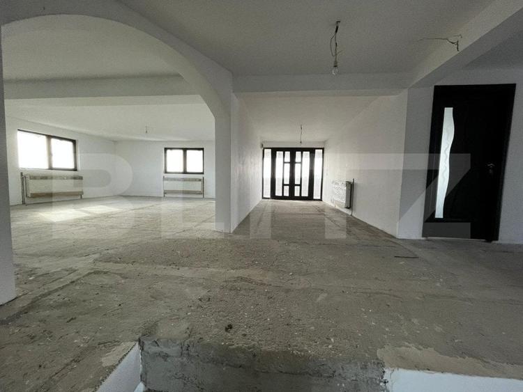 Oportunitate!!!Cladire 600 mp, teren 500 mp, Targoviste - 10