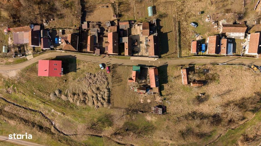 Teren intravilan de 302 mp in localitatea Soimos - 6