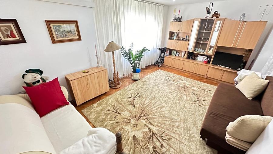 Apartament cu 4 camere decomandat, mobilat în Plăvăț II Apartament cu 4 camere decomandat, mobilat în Plăvăț II