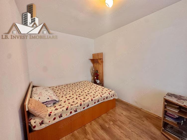 Apartament cu 2 camere- etaj 2 -zona Sagului - 5