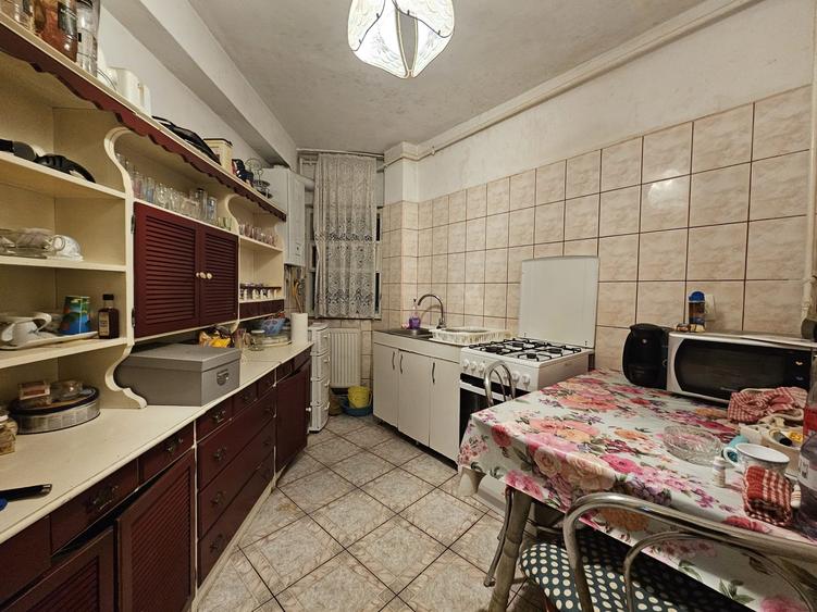 Apartament 4 camere, etaj 2 zona Ion Creanga - 8