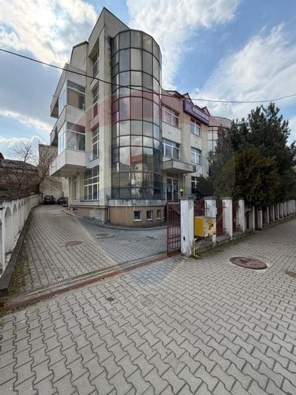 Cladire Birouri Stefan Cel Mare zona Ramada - 1