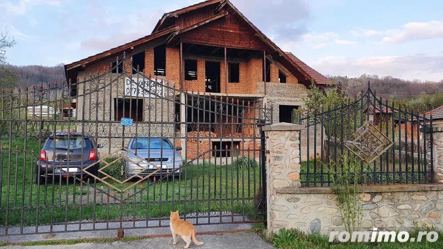 Casa spatioasa in Plopsoru - 5