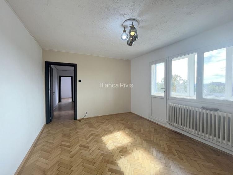Apartament 3 camere- Zona Circumvalatiunu