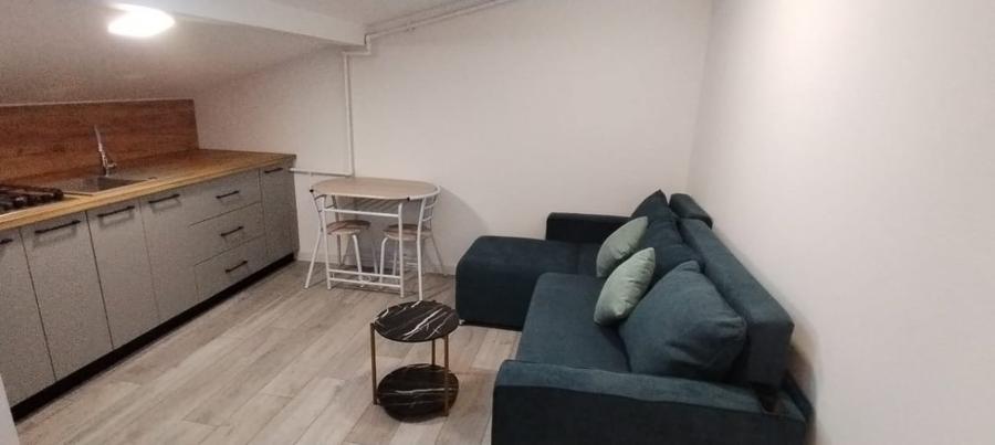 BLOC CU LIFT, MANSARDA DE INCHIRIAT, PARCARE INCLUSA - 2