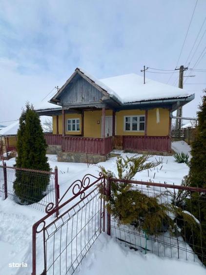 Casa rustica de vacanta cu teren generos de 2.200 mp, multiple anexe - 3