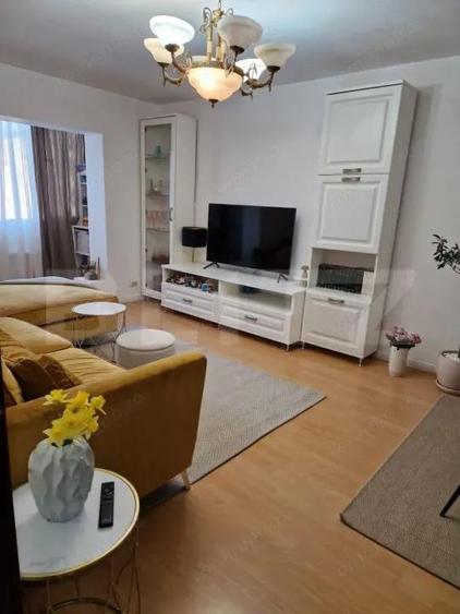 Apartament 3 camere, decomandat, 73 mp, Cornitoiu, zona Consul - 1